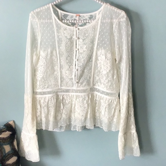 FREE PEOPLE BEAUTIFUL SHEER LACE TOP - Picture 2 of 16